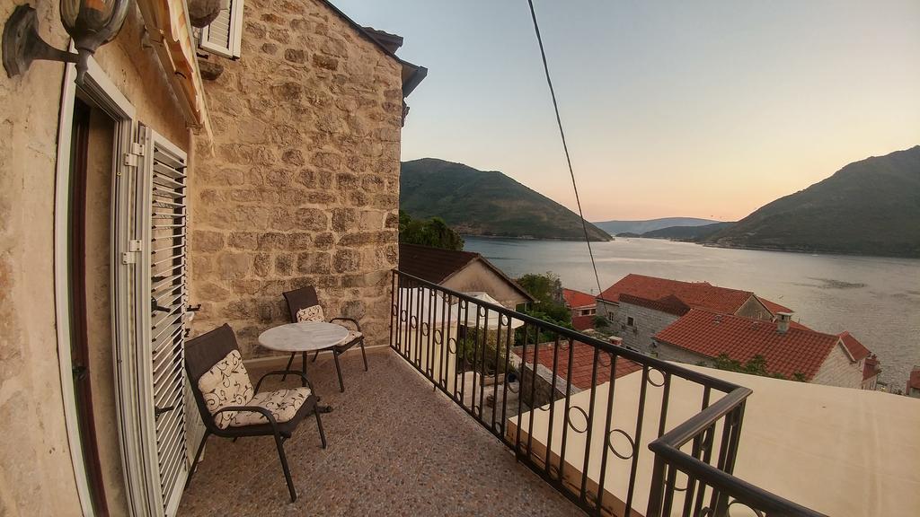 Bella Vista Zmukic Apartamento Perast Exterior foto