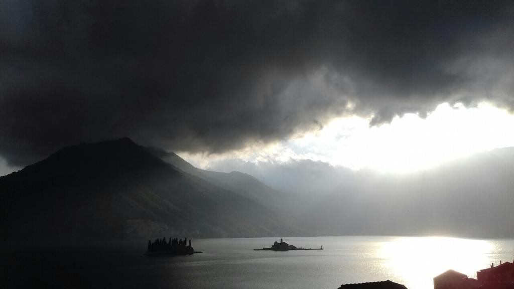 Bella Vista Zmukic Apartamento Perast Exterior foto